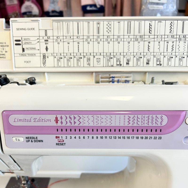 Load image into Gallery viewer, *Pre-Owned* Janome 4623LE Plus