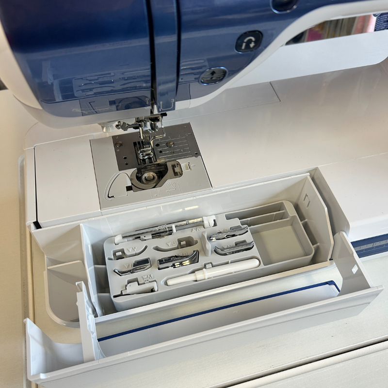 Load image into Gallery viewer, *Pre-Owned* Brother V5LE Sewing and Embroidery Machine