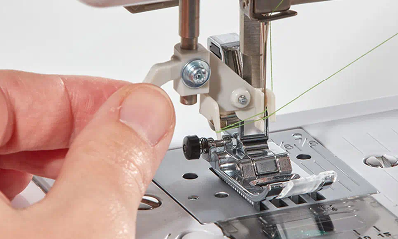 Load image into Gallery viewer, Brother SH40 Sewing Machine