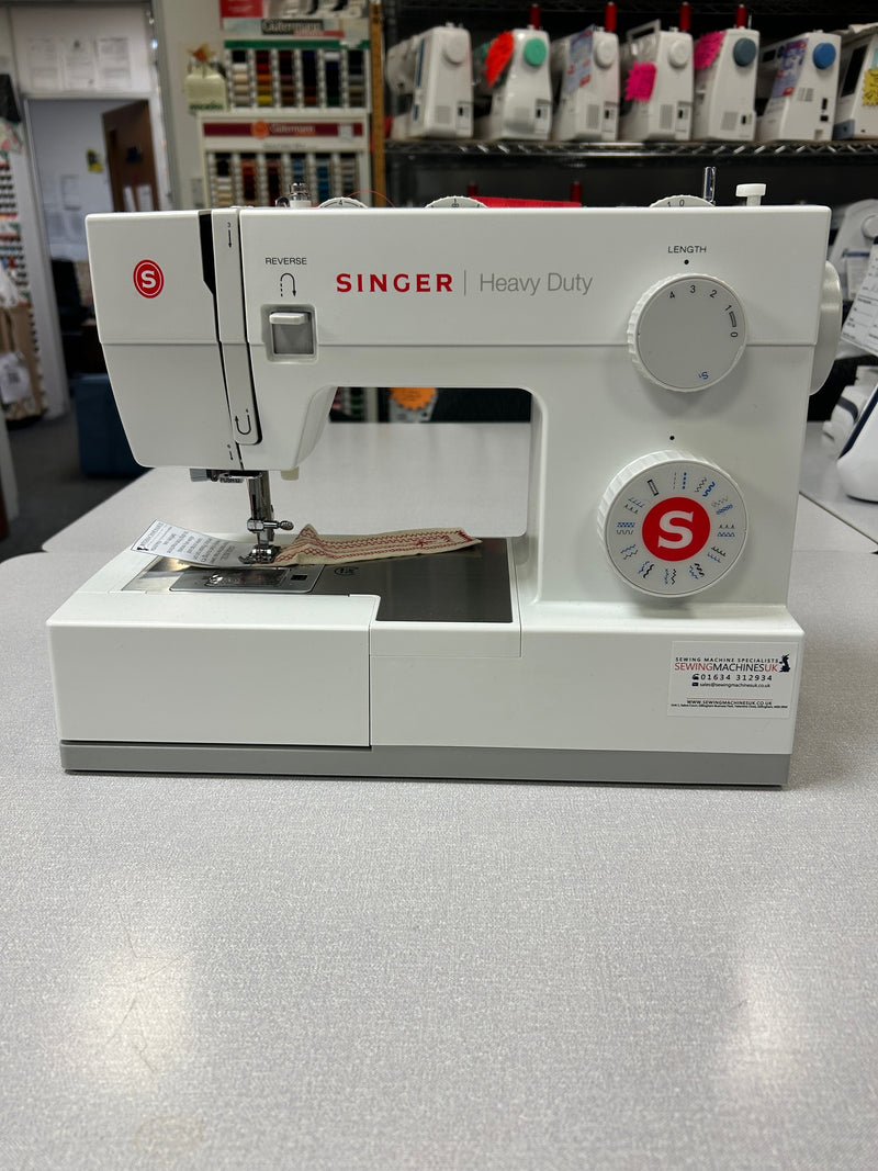 Load image into Gallery viewer, *Pre-Owned Singer Heavy Duty 5523