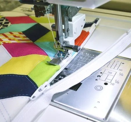 Load image into Gallery viewer, Janome Acufeed Zipper Foot