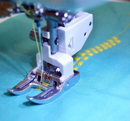 Load image into Gallery viewer, Janome Acufeed Open Toe Foot