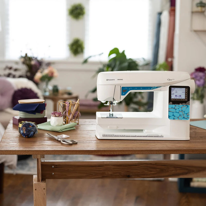 Load image into Gallery viewer, Husqvarna Opal 670 Sewing Machine