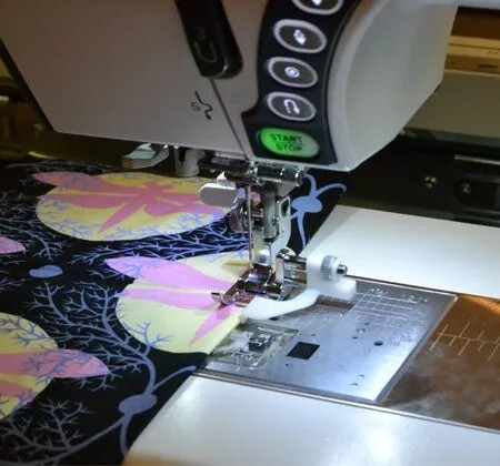 Load image into Gallery viewer, Janome Edge Guide Foot