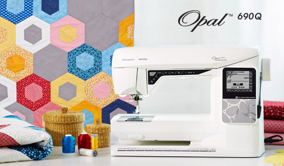 Load image into Gallery viewer, Husqvarna Opal 690Q Quilting Machine
