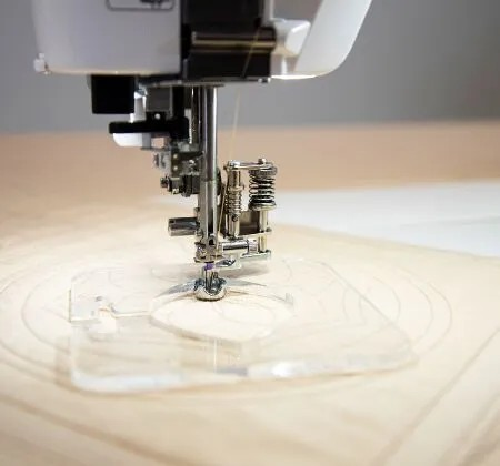 Load image into Gallery viewer, Janome 1/4 Inch Ruler Foot