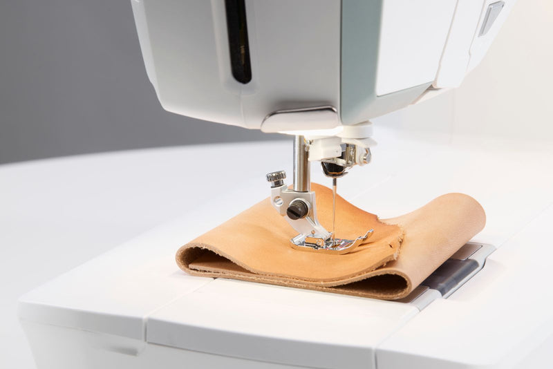 Load image into Gallery viewer, Husqvarna Viking Topaz 55Q Sewing and Quilting Machine