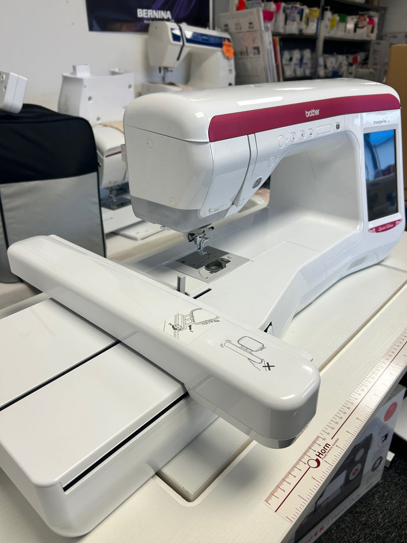 Load image into Gallery viewer, *Pre-Owned Brother V3LE Embroidery Machine