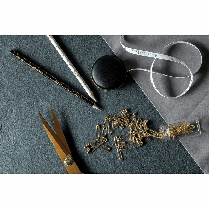 Load image into Gallery viewer, Hemline Gold Pencils: Dressmakers: Water Soluble: Grey and White: 2 Pieces Code: 299.2.HG
