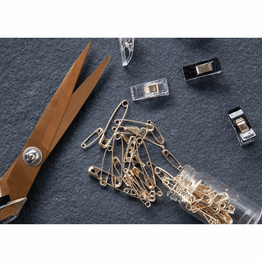 Scissors: Embroidery: Acrylic Handle: 12.5cm/5in: Brushed Gold