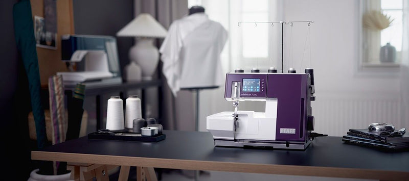 Load image into Gallery viewer, Pfaff Admire air 7000 Overlocker &amp; Coverstitch 
