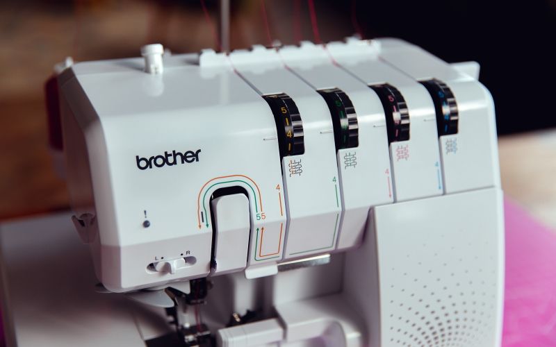 Load image into Gallery viewer, Brother Airflow 3000 electronic air threading overlocker