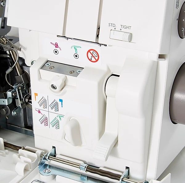 Load image into Gallery viewer, Janome 2000D Air Threading Overlocker
