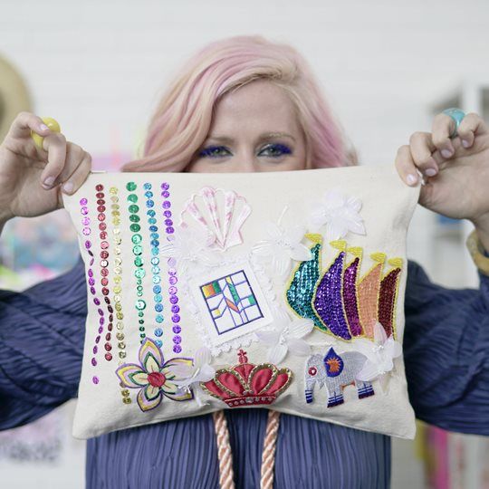 Load image into Gallery viewer, Bernina 435 Sewing Machine