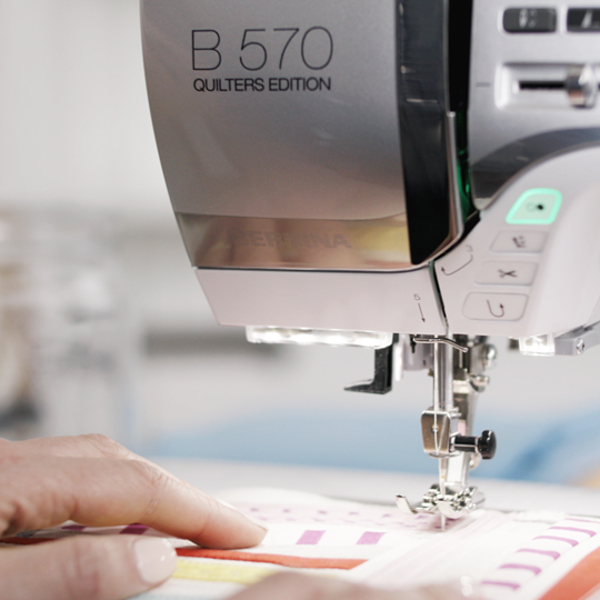 Load image into Gallery viewer, Bernina 570QE Sewing &amp; Quilting Machine 
