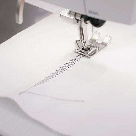 Load image into Gallery viewer, Bernina 540 Sewing and Quilting machine