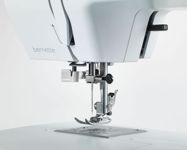 Load image into Gallery viewer, Bernette b33 Sewing Machine 
