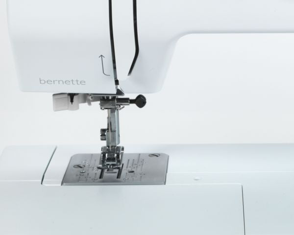 Load image into Gallery viewer, Bernette b35 Sewing Machine