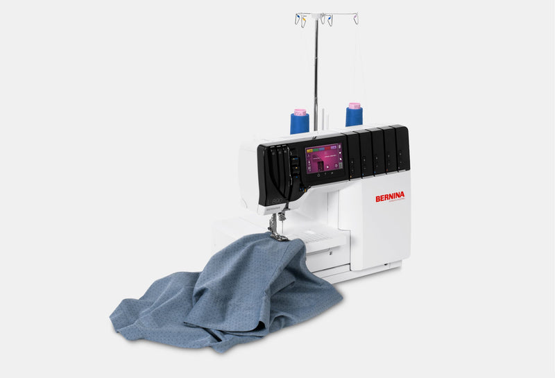 Load image into Gallery viewer, Bernina L890 Overlocker and Coverstitch