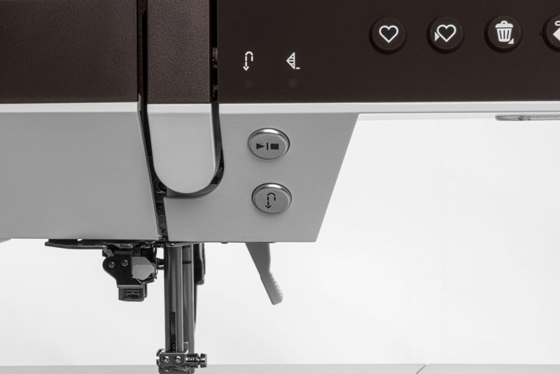 Load image into Gallery viewer, Pfaff Creative Ambition 640 Sewing & Embroidery Machine