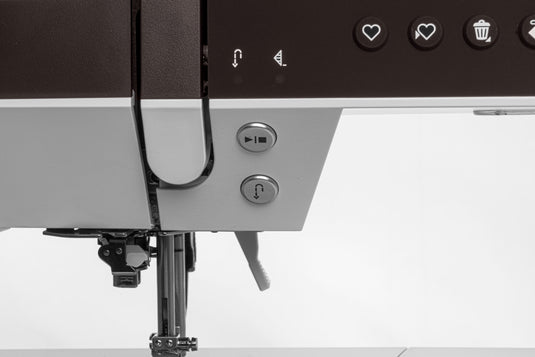 Pfaff Creative Ambition 640 Sewing & Embroidery Machine