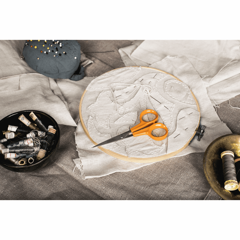 Load image into Gallery viewer, Fiskars Classic Needlework Scissors 13cm