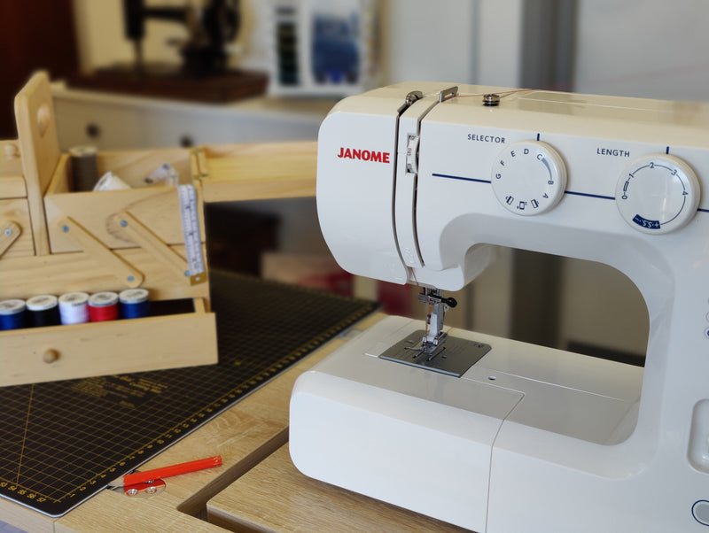 Load image into Gallery viewer, Janome 219-S Sewing Machine 
