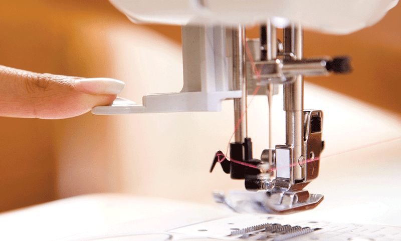 Load image into Gallery viewer, Brother Innov-is 15 Sewing Machine