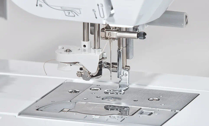 Load image into Gallery viewer, Brother Innov-is NV880E Embroidery Machine
