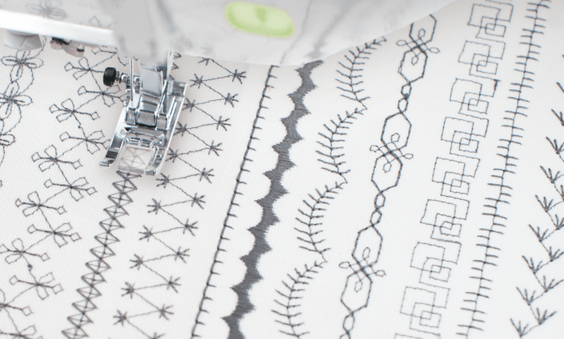 Load image into Gallery viewer, Brother Innovis VQ2 Sewing & Quilting Machine