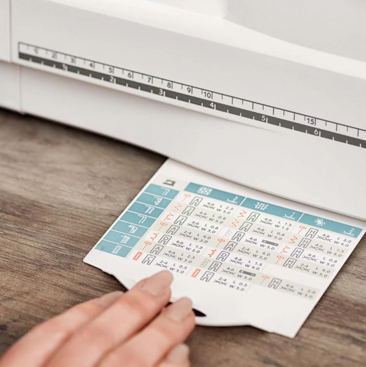 Husqvarna Emerald 118 Sewing Machine