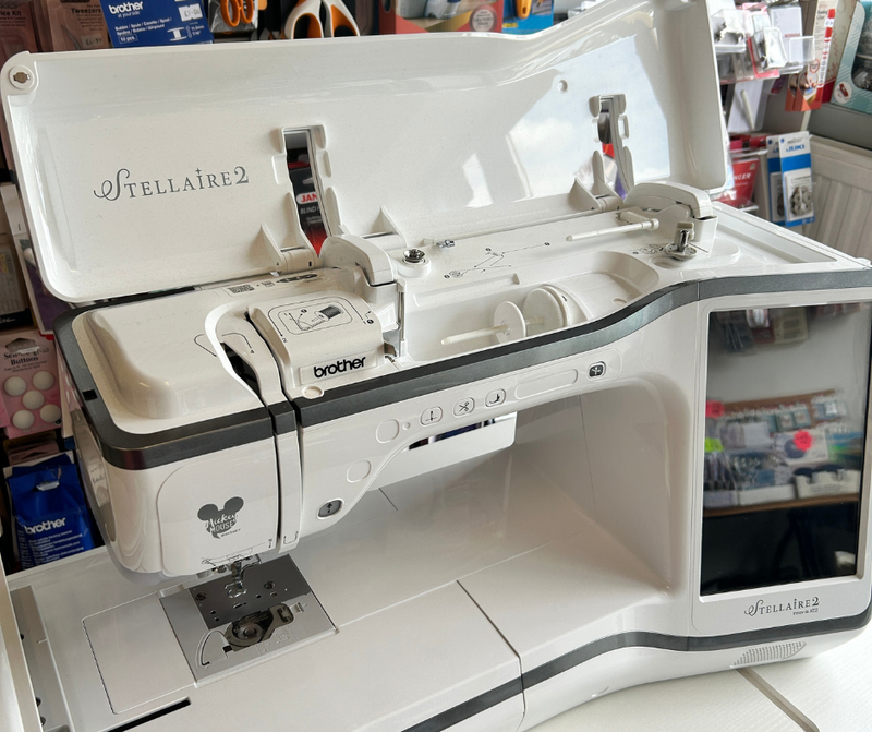 Load image into Gallery viewer, *Pre-Owned Brother Stellaire XE2 Embroidery Machine
