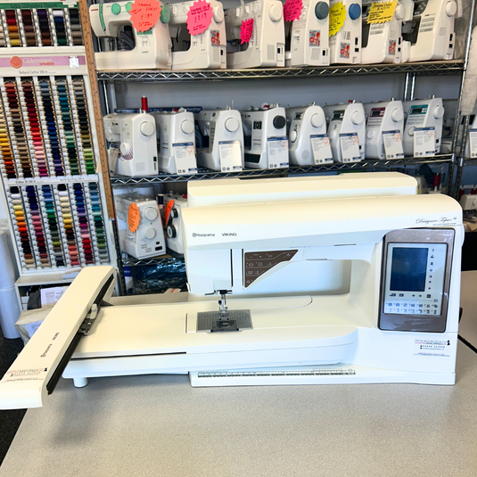 *Pre-Owned* Husqvarna Viking Designer Topaz 50 Sewing and Embroidery Machines
