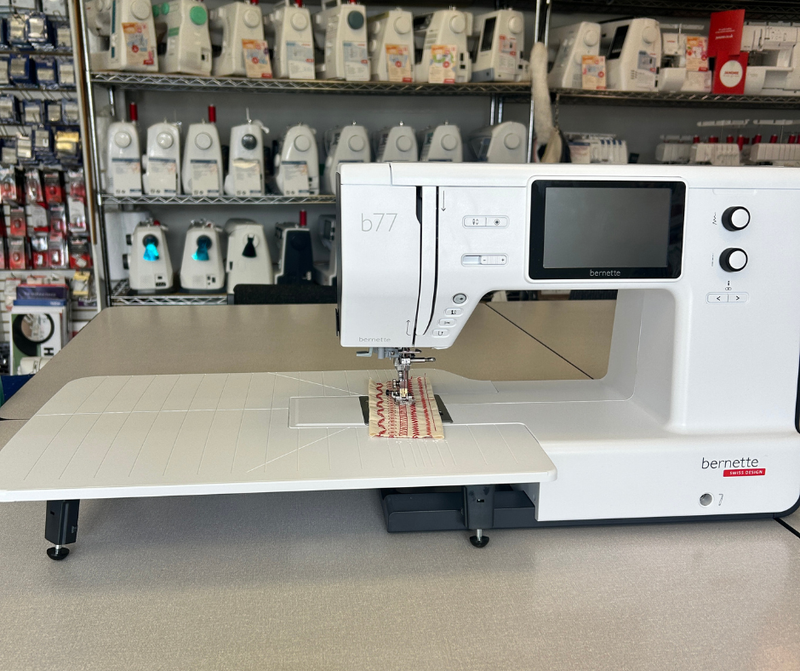 Load image into Gallery viewer, bernette B77 Sewing Machine  *Pre-Owned
