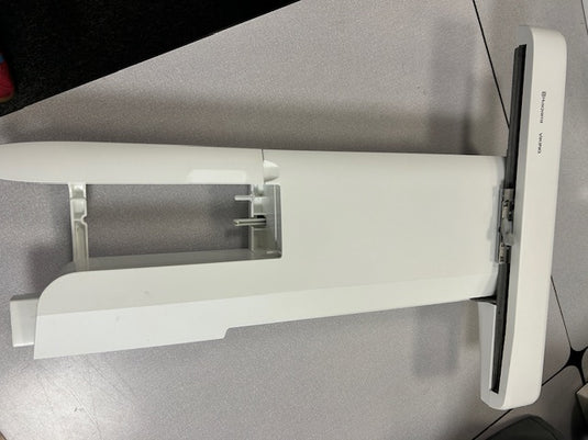 *Pre-Owned Husqvarna Viking Designer Diamond Deluxe Sewing and Embroidery Machine