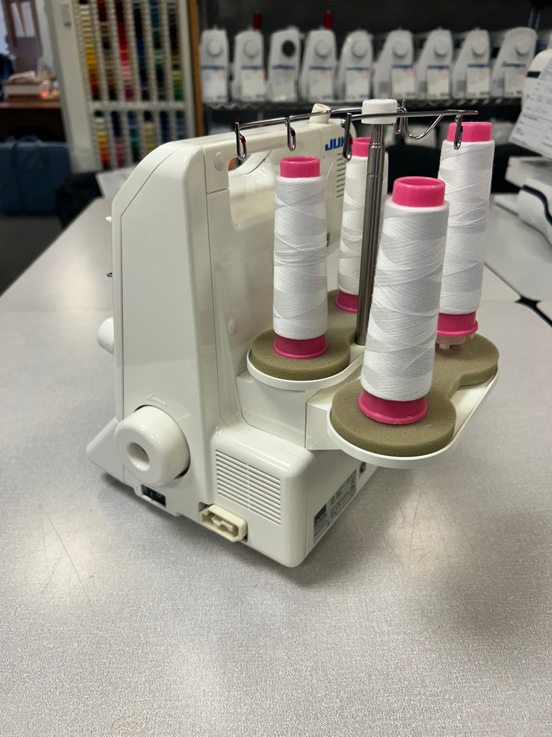 Load image into Gallery viewer, *Pre-Owned Juki Overlocker MO-644D
