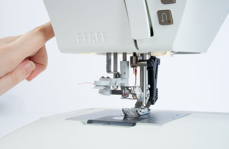 Load image into Gallery viewer, Pfaff Creative Elevate 680 Sewing and Optional Embroidery Machine
