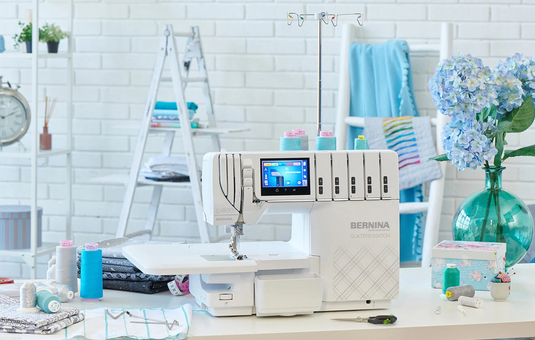 Bernina L890 Quilter's Edition Overlocker and Coverstitch