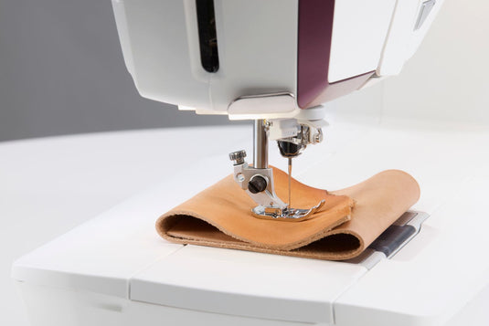 Husqvarna Viking Topaz 65 Sewing, Quilting & Embroidery Machine