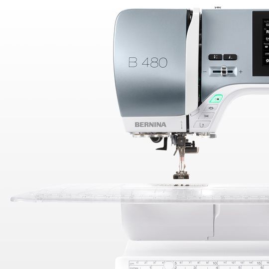 Load image into Gallery viewer, Bernina 480 Sewing &amp; Quilting Machine 
